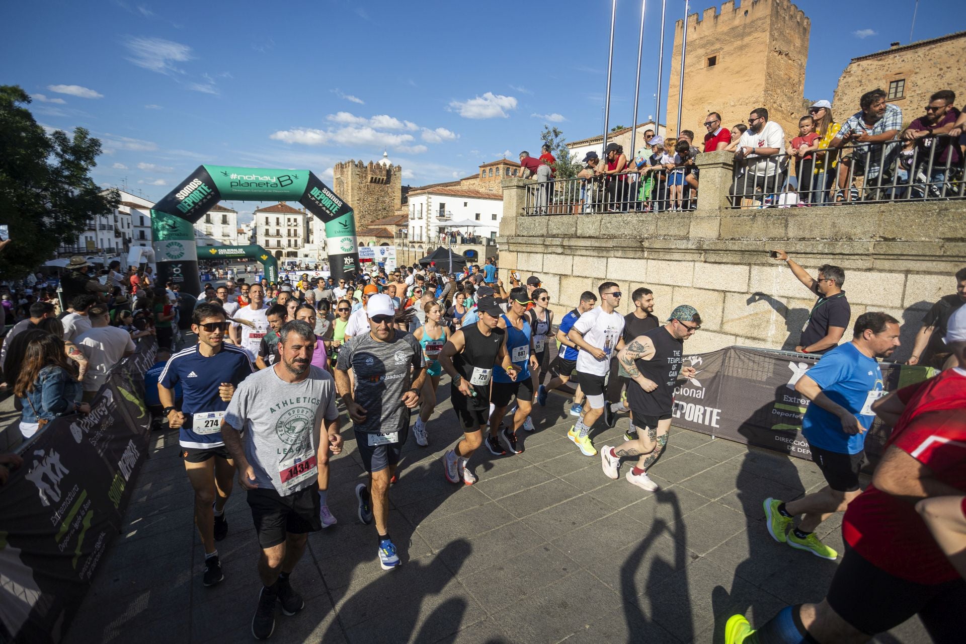 Las mejores fotos de la media maratón de Cáceres con récord de participación