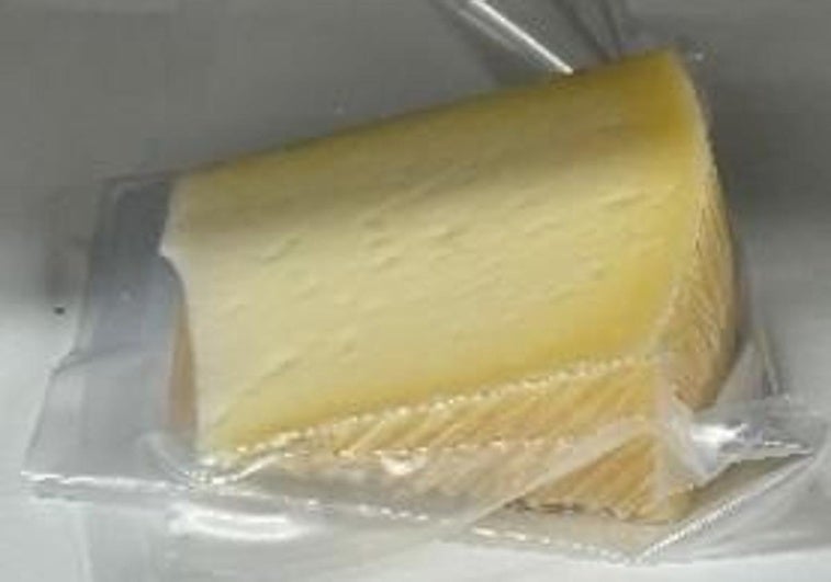 Grave alerta sanitaria de la UE: Detectan listeria en un conocido queso fabricado en España