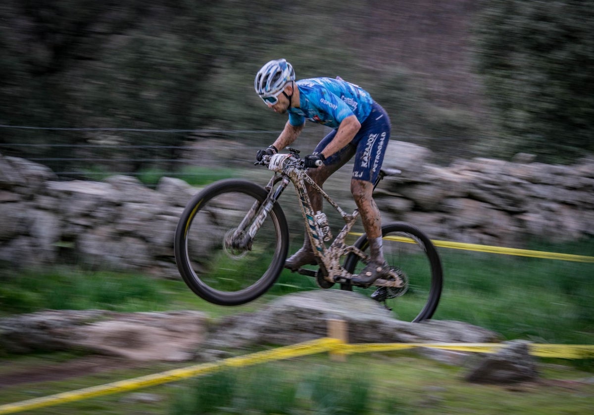 Luca Pérez firma un top 20 en el Superprestigio de Estella