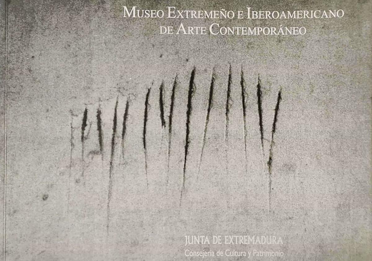 El paso de los días a partir que un preso hendió en el muro de su celda.