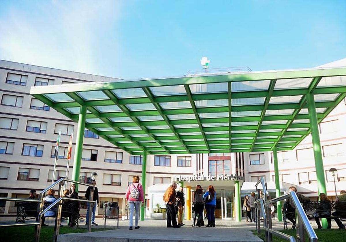 Herido un joven de 19 años en un accidente deportivo en el circuito de motocross de Esparragalejo