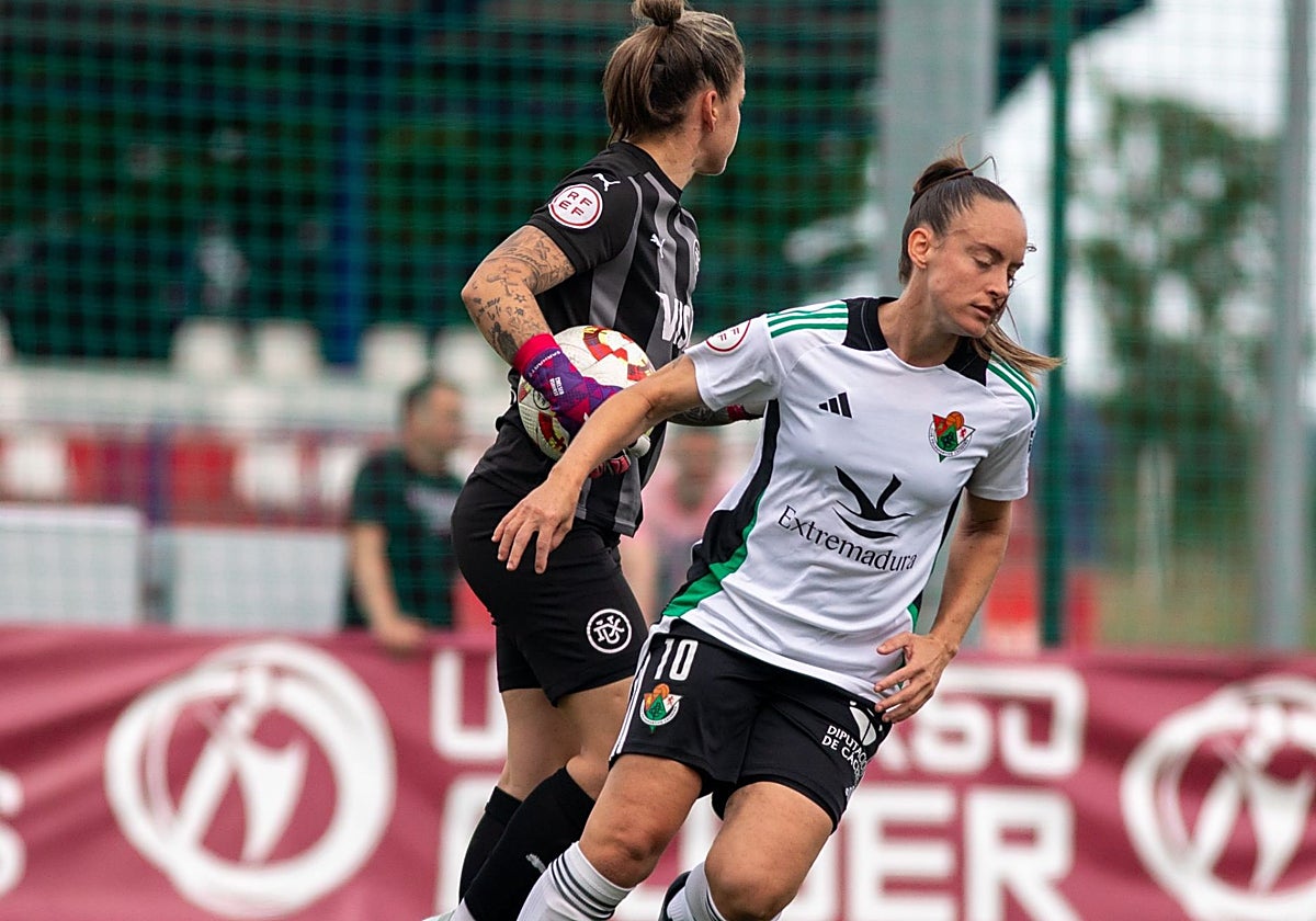 Nerea en el duelo de vuelta ante el Dux Logroño.