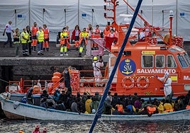 Llegada de migrantes a la isla de El Hierro.