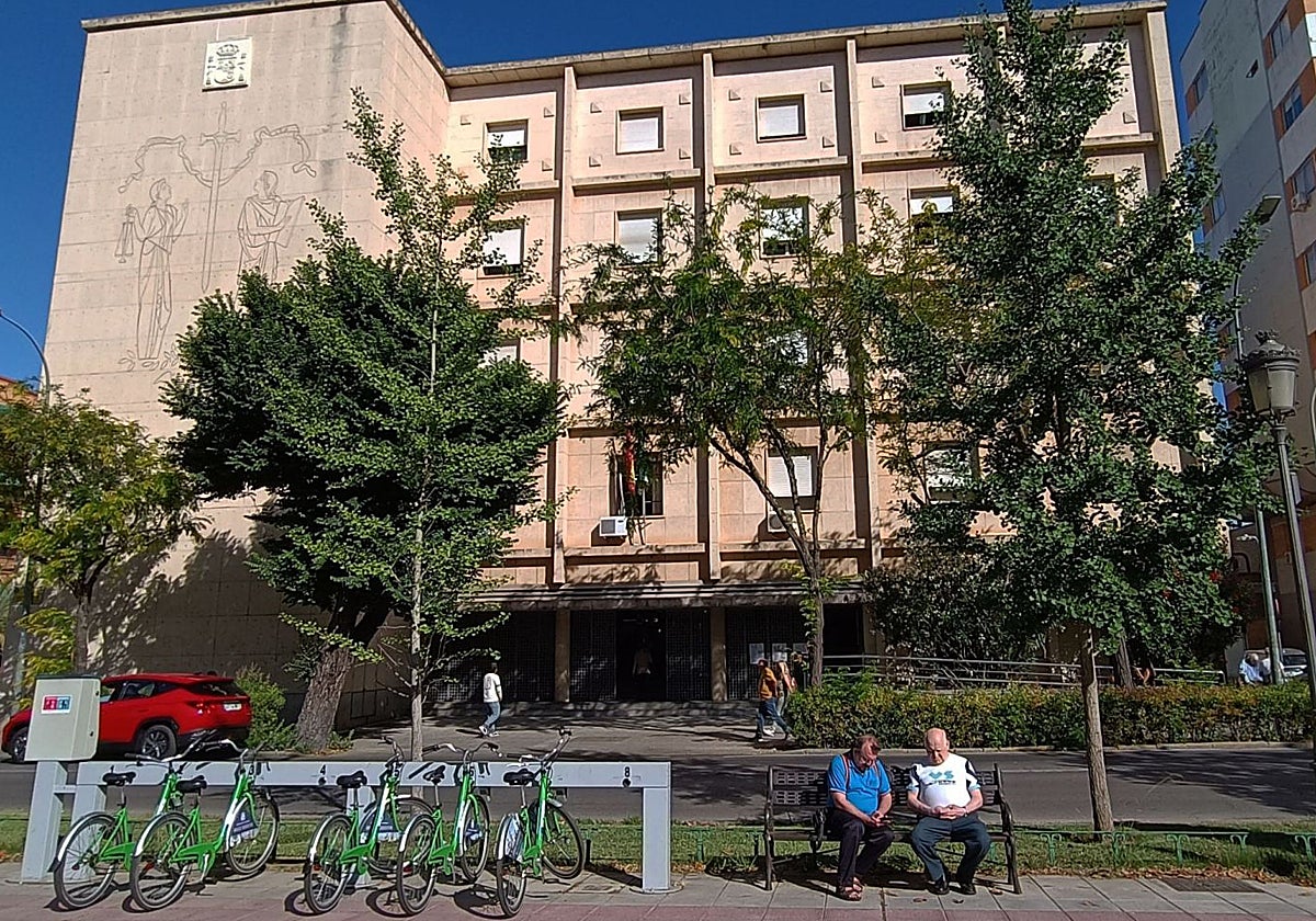 Imagen de archivo de la sede de la Audiencia Provincial de Badajoz.