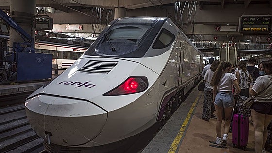 Un accidente en la vía del tren corta la circulación entre Badajoz y Madrid