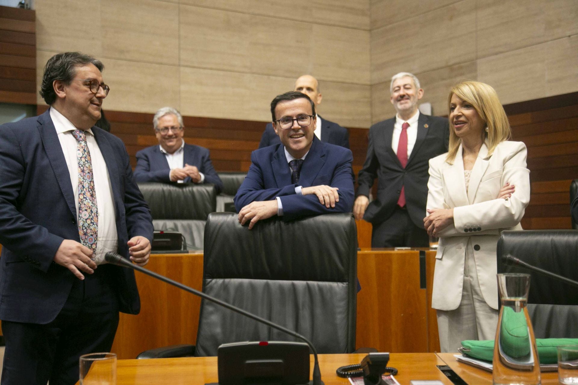 Así ha sido la llegada de Miguel Ángel Gallardo a su primer Pleno en la Asamblea de Extremadura