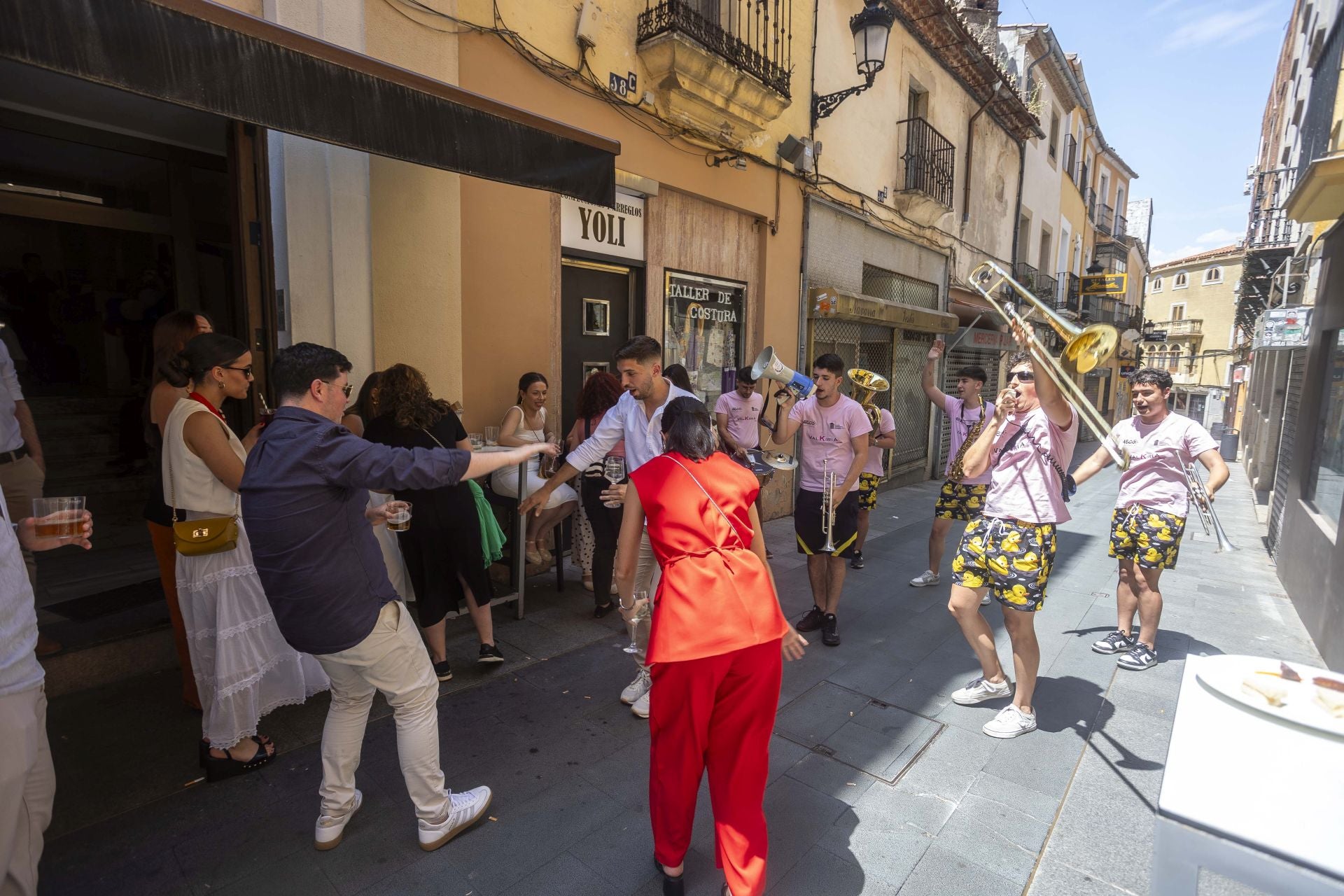 Ambiente en la feria de día de Cáceres