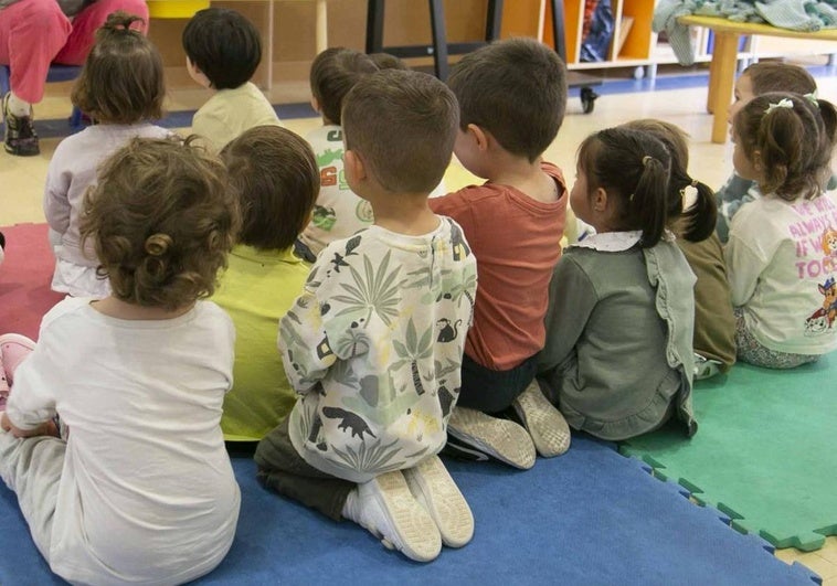 Manuel y Lucía, los nombres que más se repiten entre los niños extremeños
