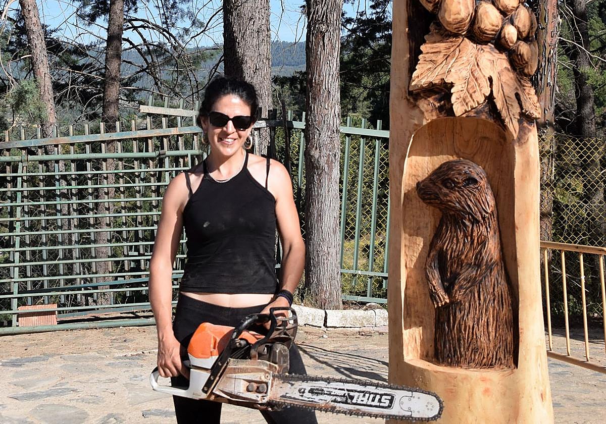 Fotos | Lupe Arévalo, campeona de talla con motosierra