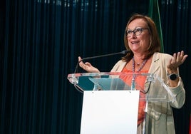 Pilar Santisteban recibió la Medalla de Oro villanovense.