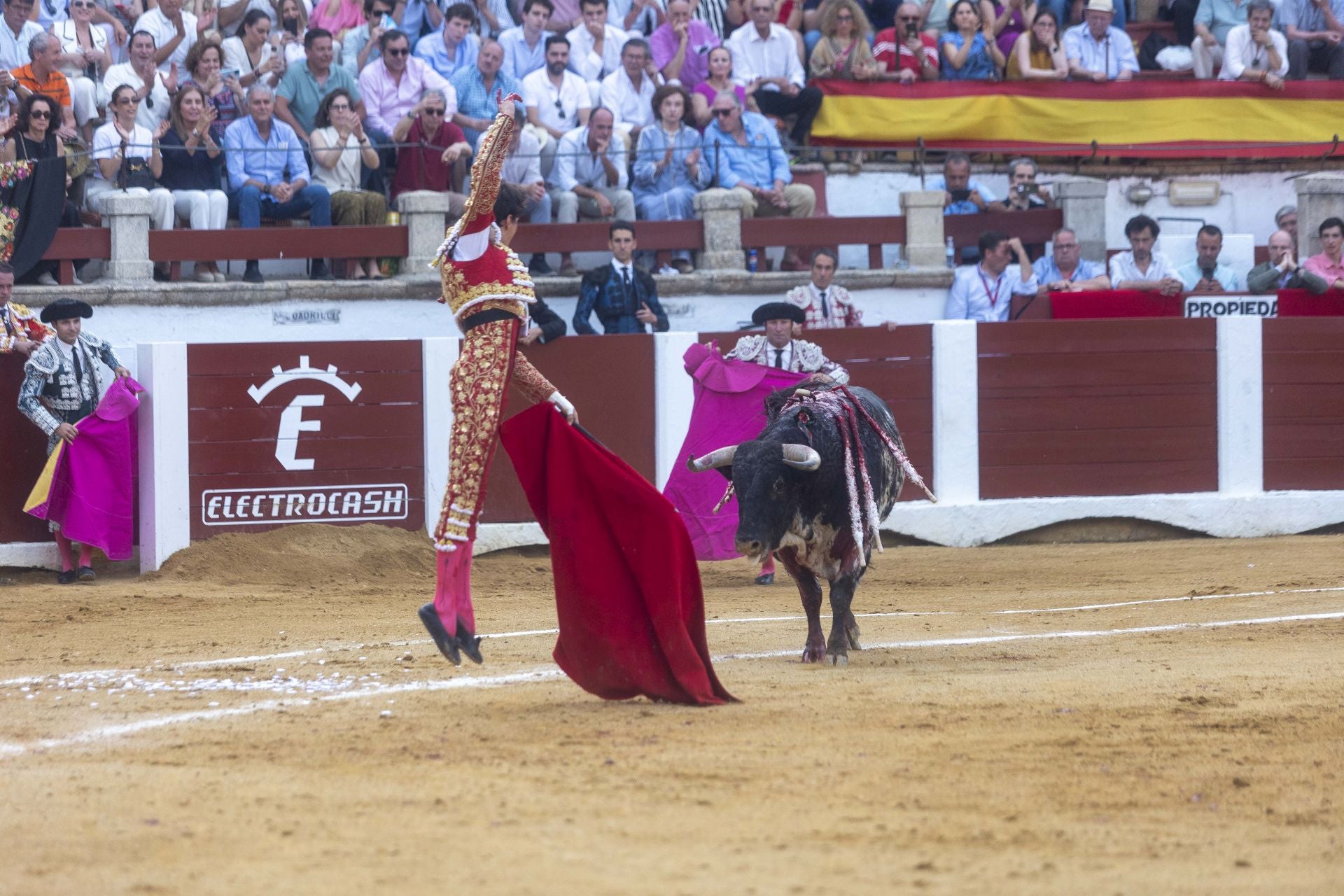 Fotos | Así ha sido el cierre de la Feria Taurina de Cácers con Ferrera, Roca y Marín