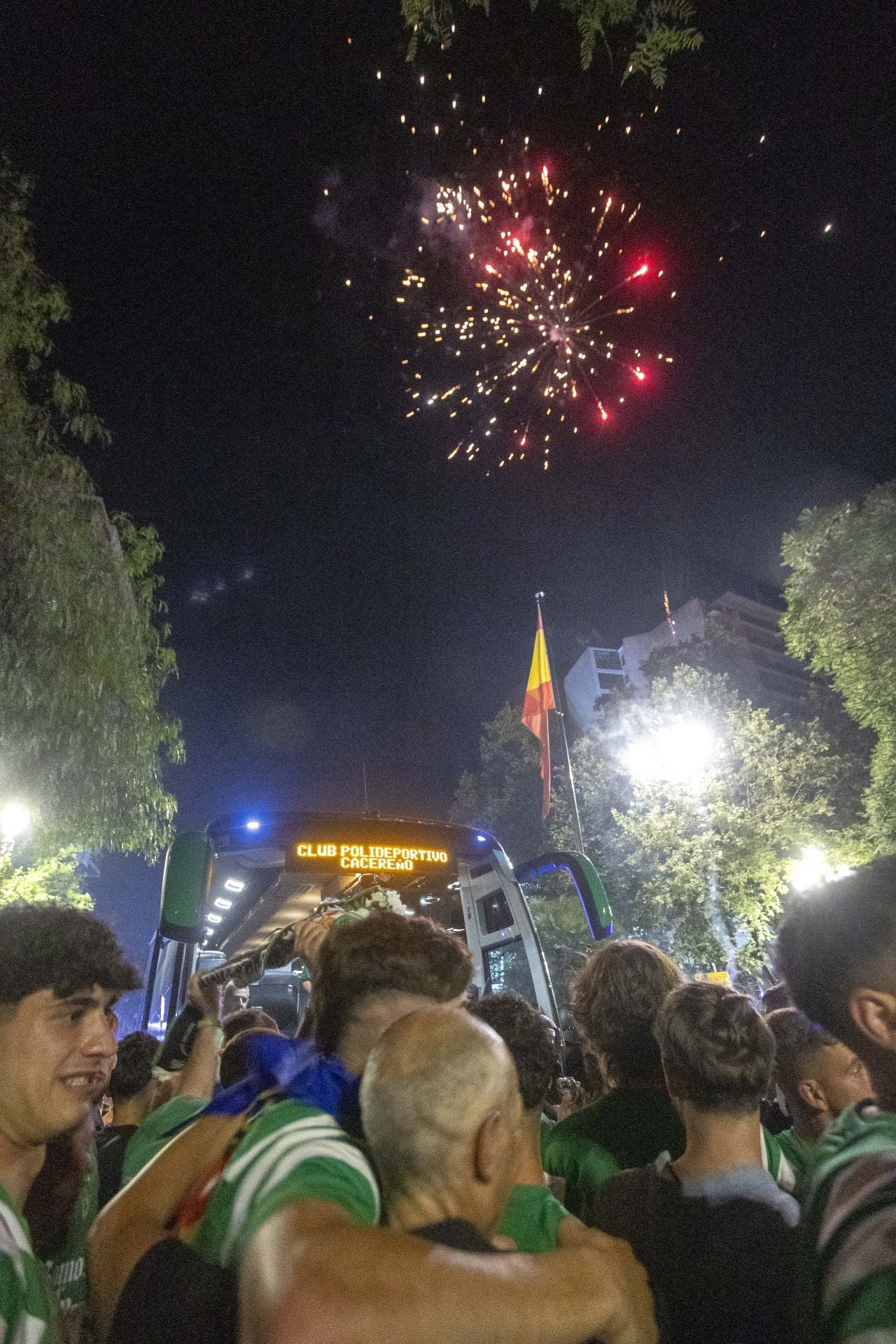 Fotos | El Cacereño estalla en júbilo con su ascenso a Primera RFEF