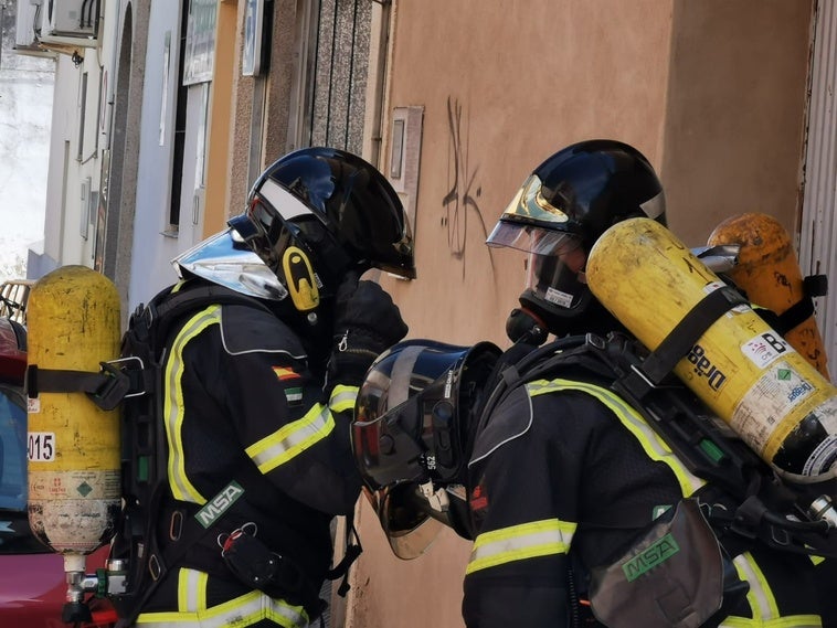 El Ayuntamiento de Badajoz oferta 14 plazas de bomberos