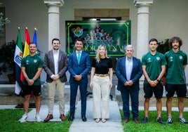 Recepción del Cacereño en la sede de Presidencia de la Junta de Extremadura.