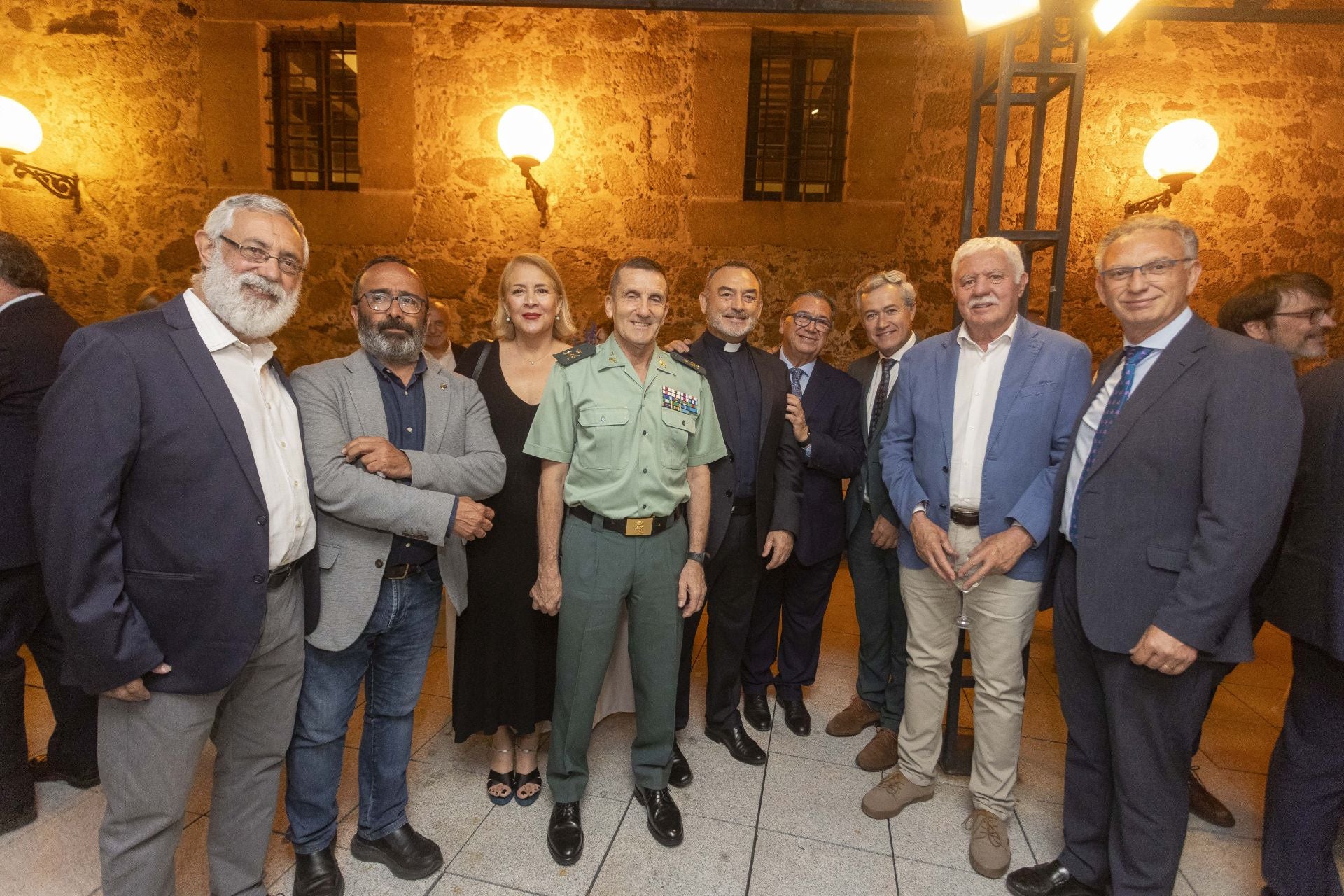 José Antonio García, Miguel Ángel Morales, Laura Murillo, José Manuel Santiago, Jesús Sánchez Adalid, José María Ramírez, Manuel Gómez, Juan Andrés Tovar y José Luis Quintana