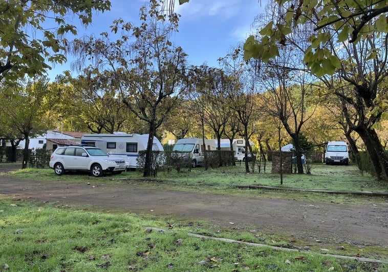 La Junta dejará poner el doble de bungalows en los campings y regula al fin las áreas de autocaravanas