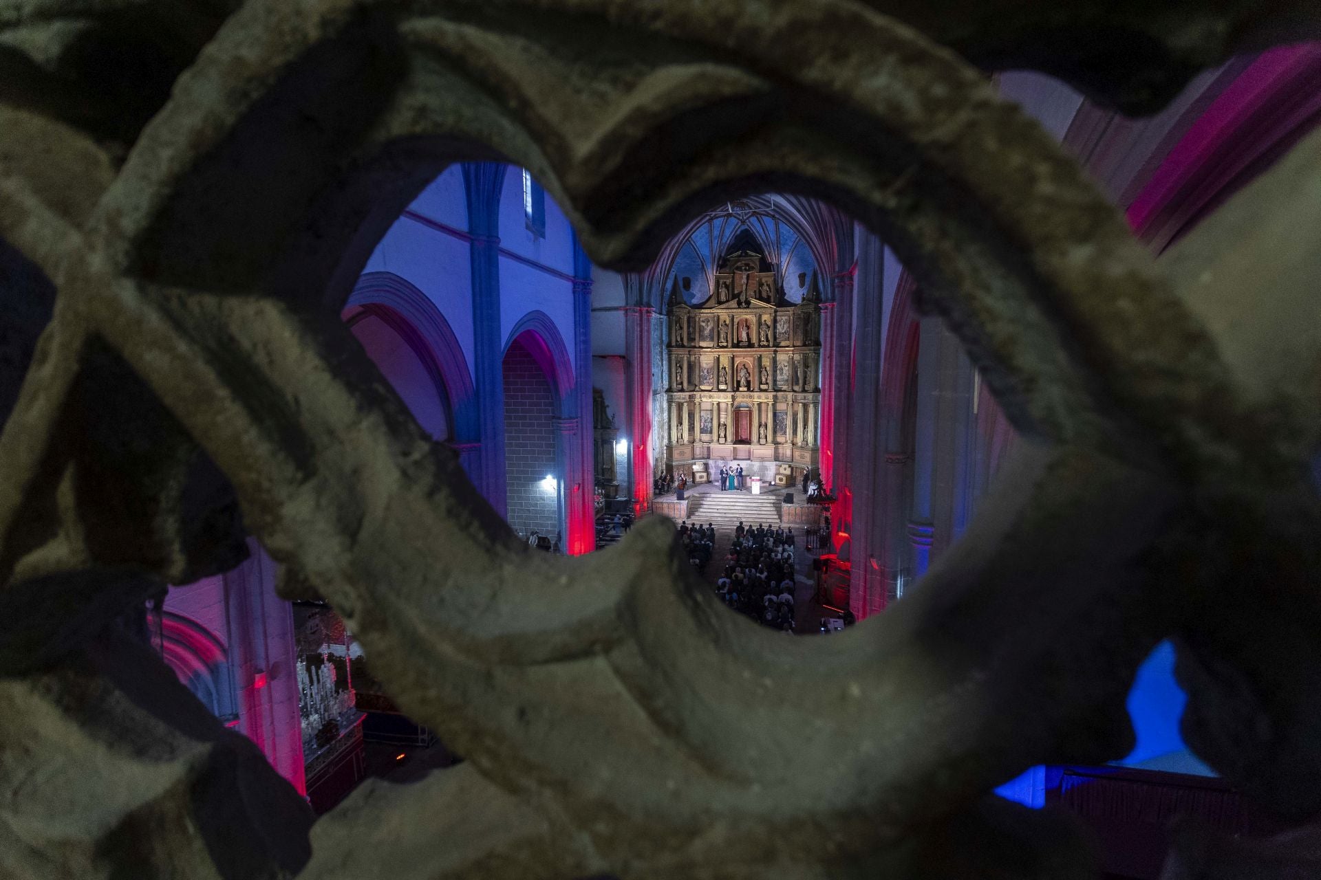 Vista de la gala desde el coro de la iglesia de Santo Domingo
