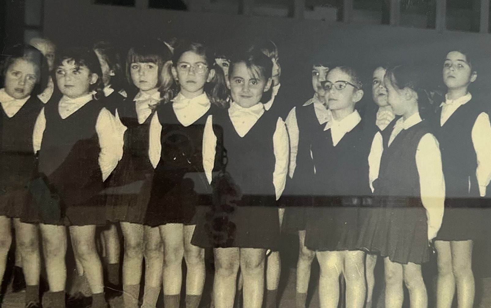 Reencuentro e imágenes históricas de colegio las Carmelitas de Cáceres