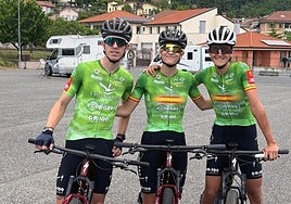 Raúl Rodríguez, María Reyes Murillo y Natalia Fischer, en Casella.