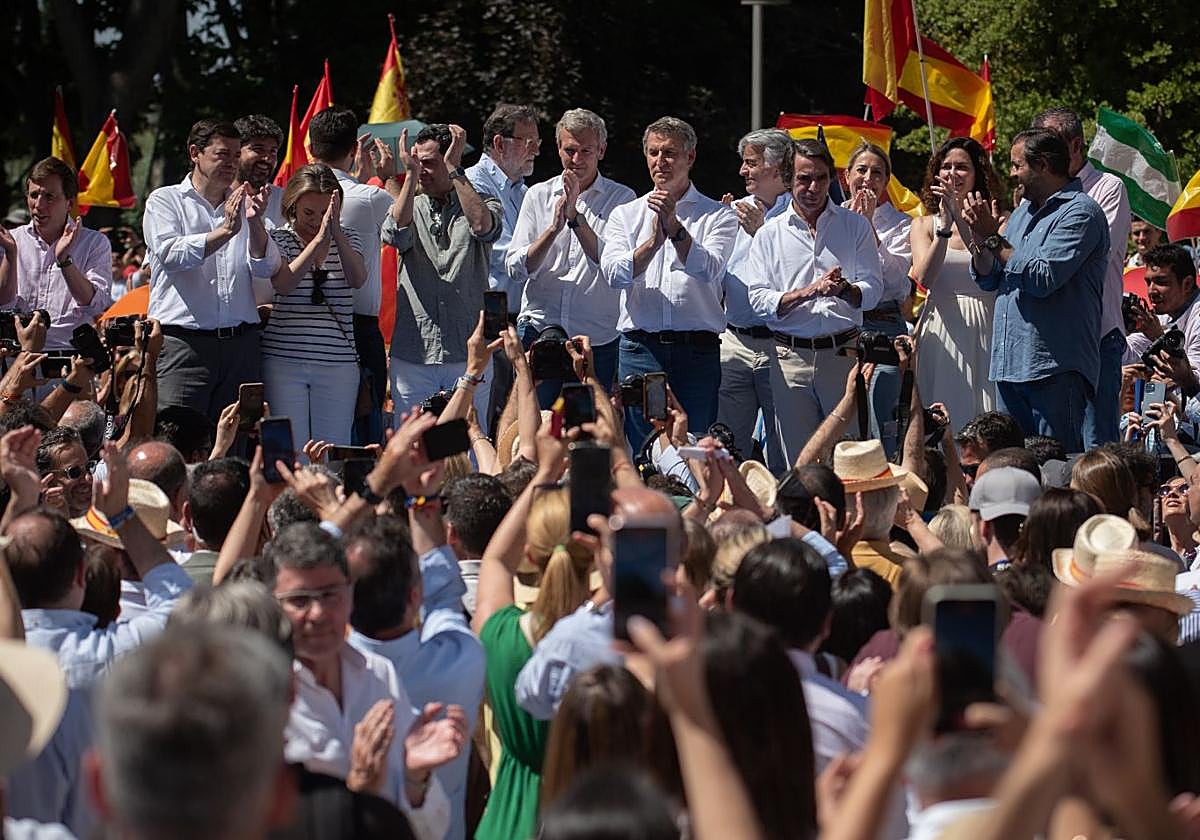 Concentración del PP bajo el lema 'Mafia o democracia' a la que ha asistido María Guardiola.
