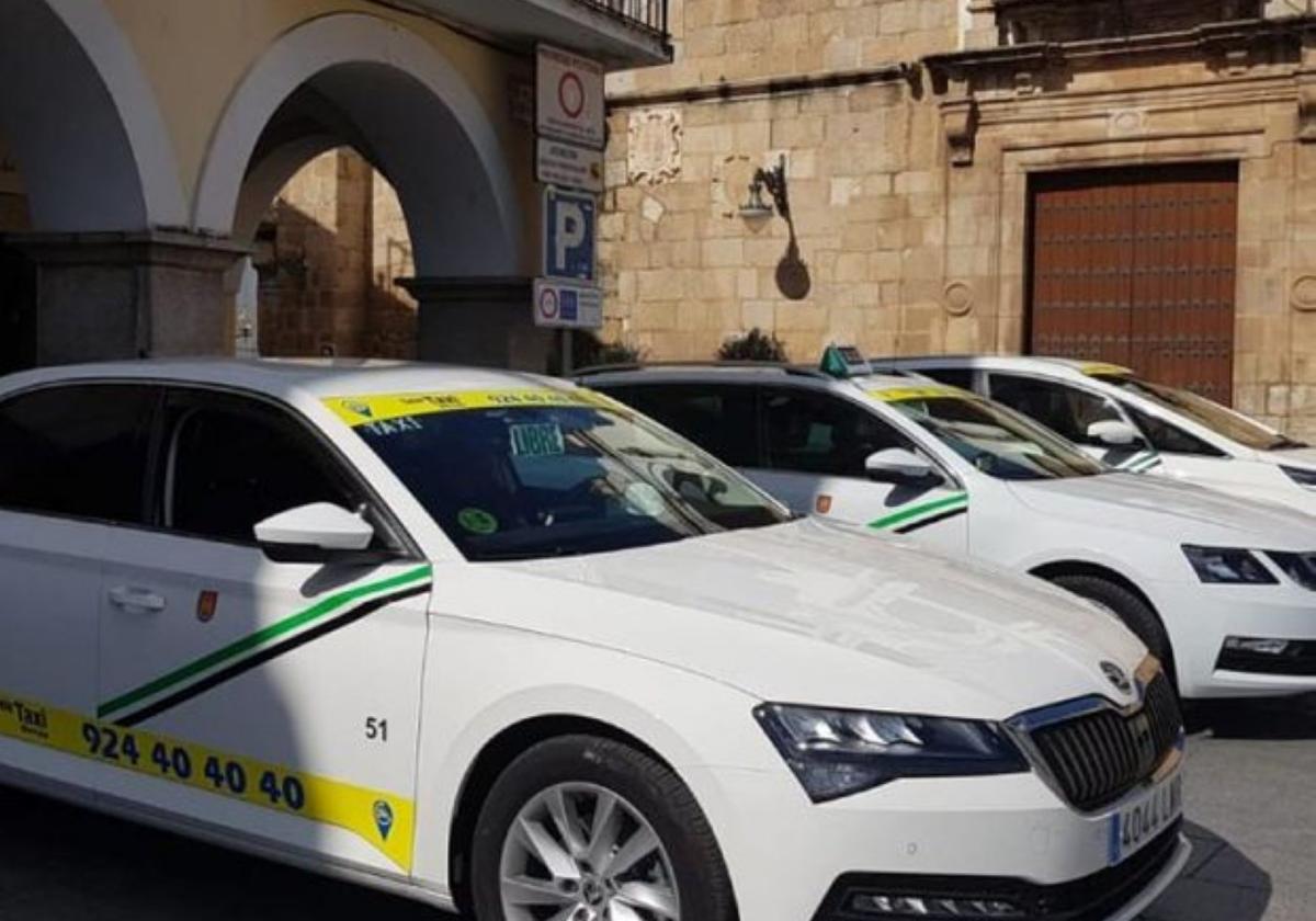 Parada de taxis frente a la Concatedral de Santa María.