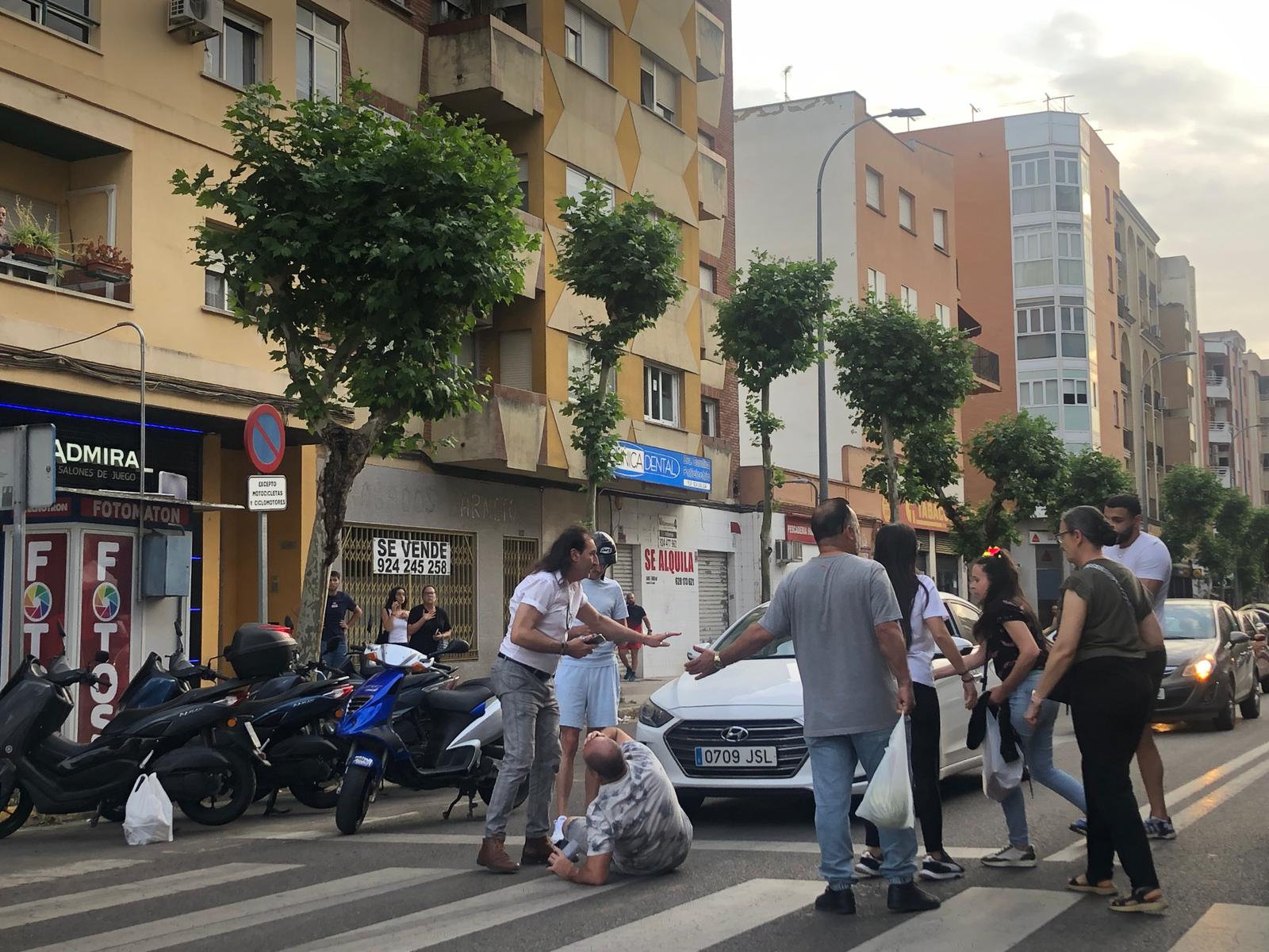 Un coche atropella a un peatón en Ricardo Carapeto