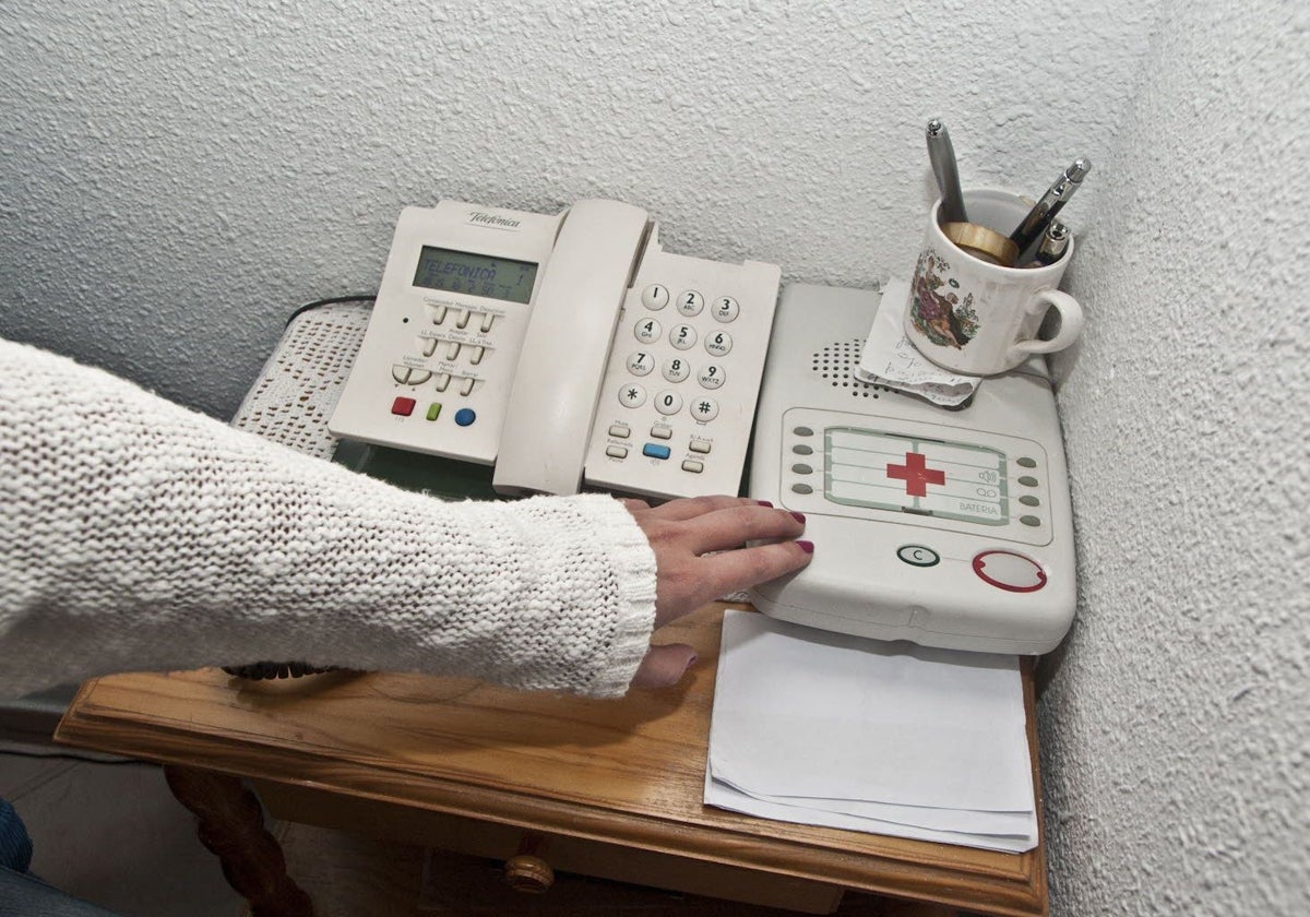 El servicio de teleasistencia domiciliaria de la Junta pasará de 8.000 a 10.000 usuarios