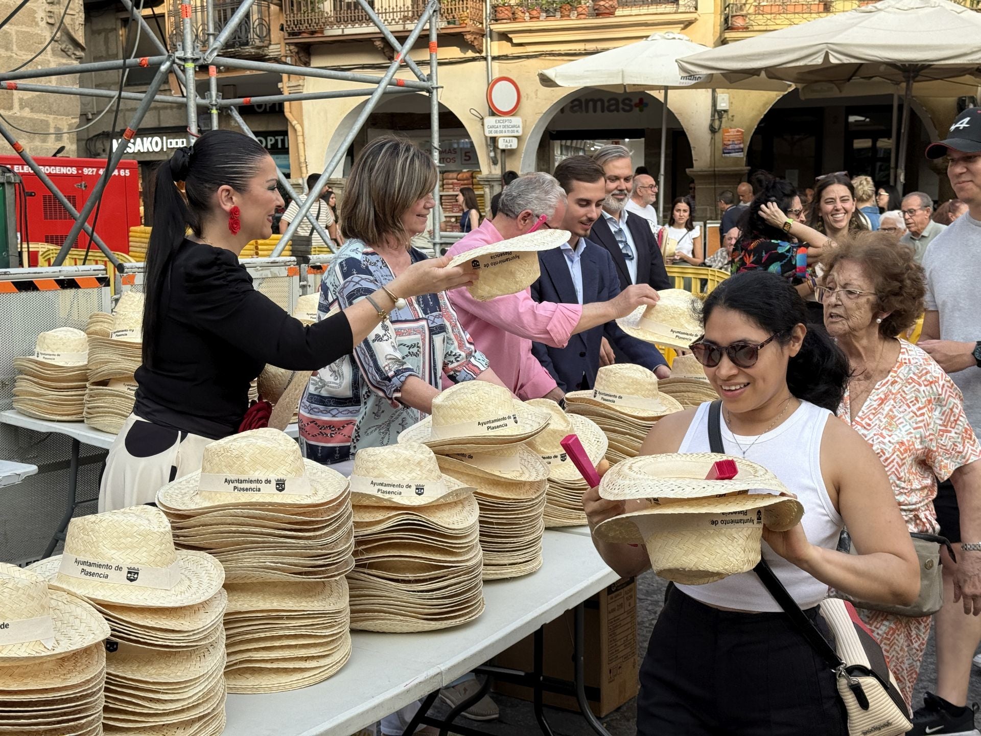 Fotos | Las mejores imágenes del primer día de la Feria de Plasencia