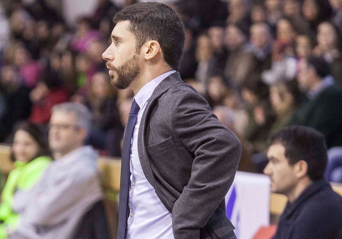Jacinto Carbajal durante su etapa en el Al-Qázeres.