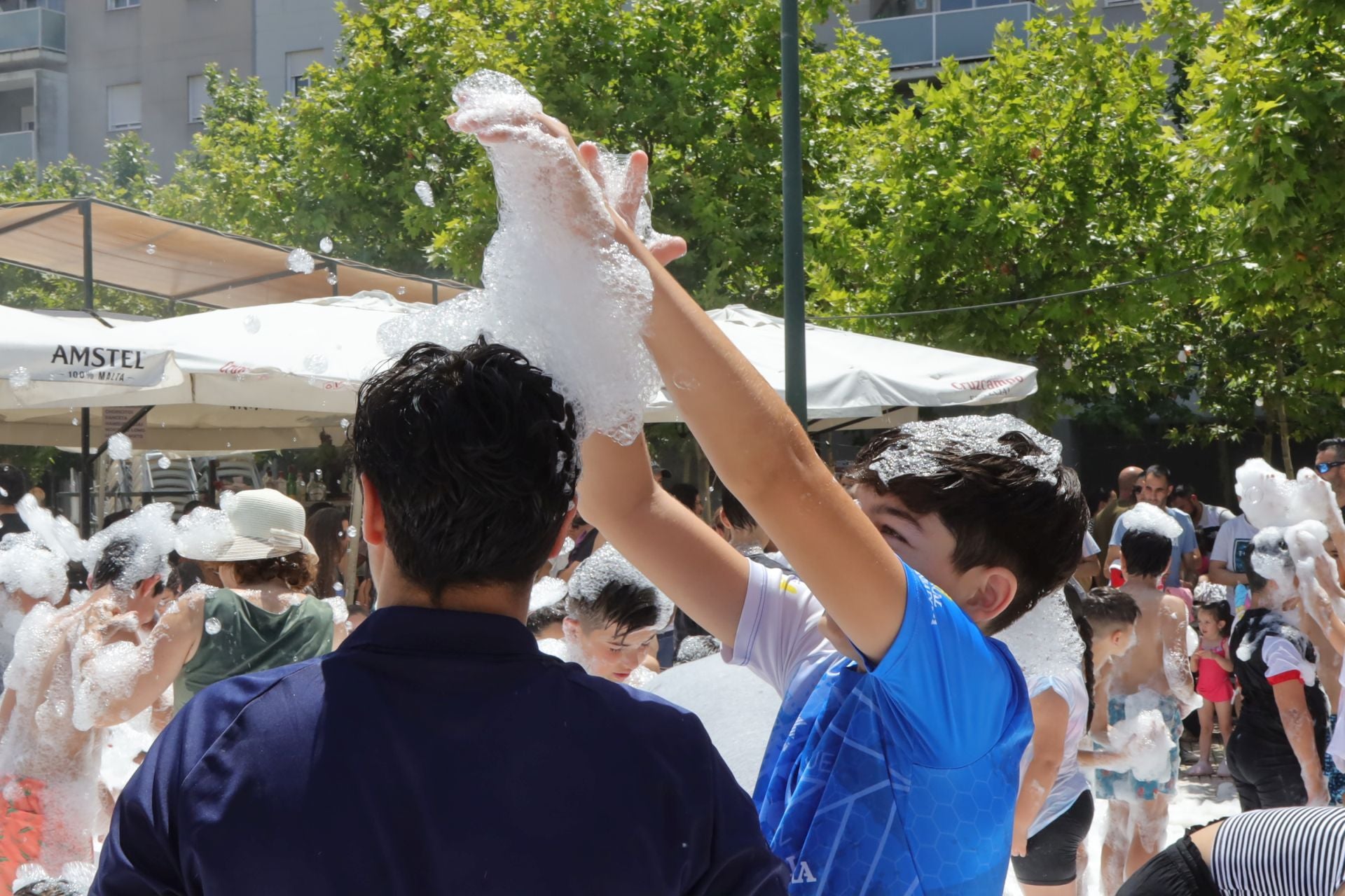 Cerro Gordo cierra su fin de semana de celebración con fiesta de la espuma