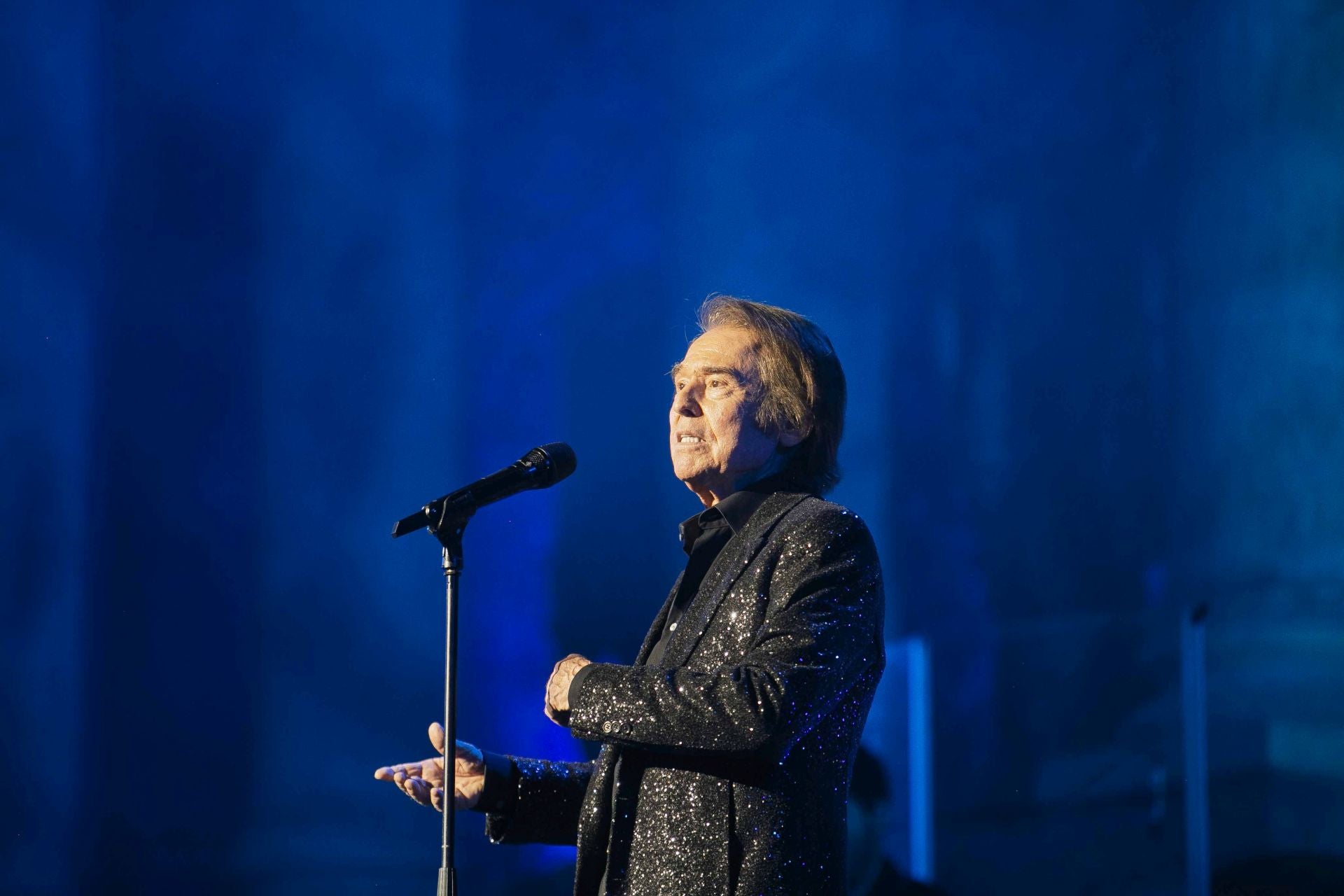 Raphael triunfa en su regreso al escenario del Teatro Romano