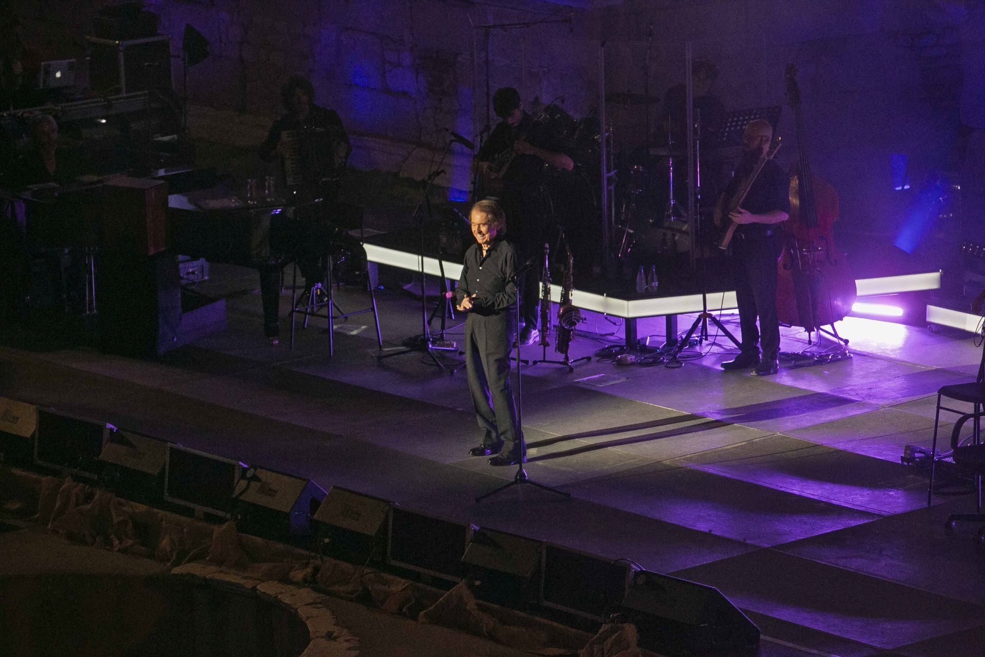 Raphael triunfa en su regreso al escenario del Teatro Romano