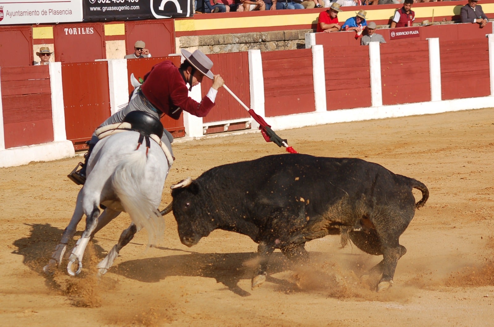 Fotos | Así fue la carrida de toros donde Diego Ventura y Leonardo Hernández salieron a hombros