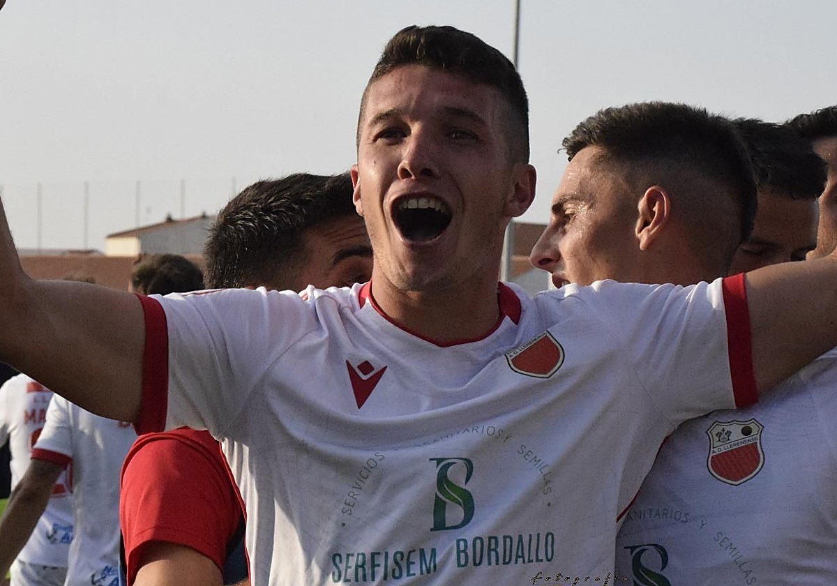 El Llerenense se impuso al Lealtad en el Fernando Robina con el tanto de Álvaro Cordero.