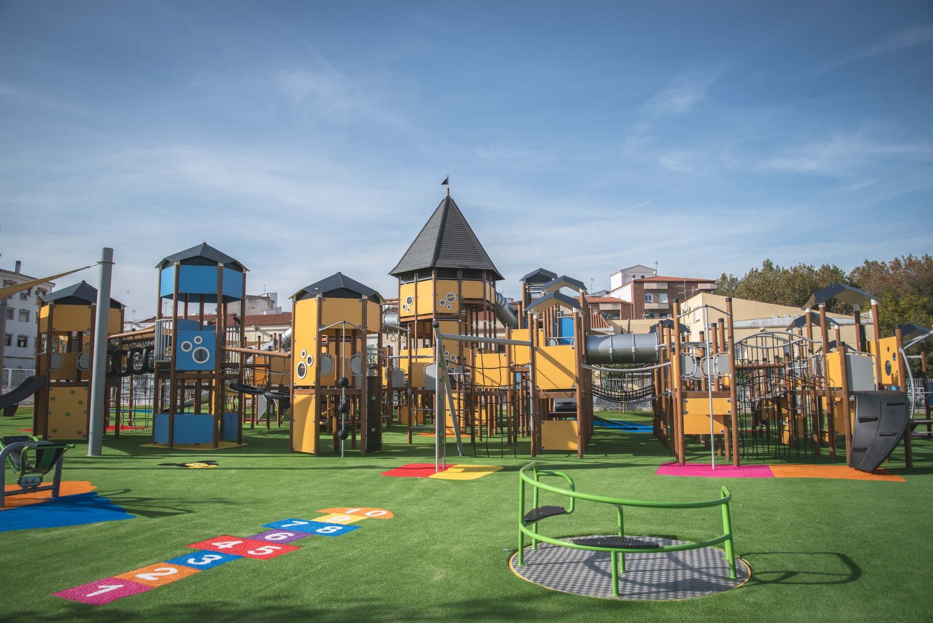 Columpios en la Ciudad de la Infancia de Mérida.