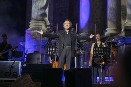 Raphael, en su reaparición en el Teatro Romano de Mérida.