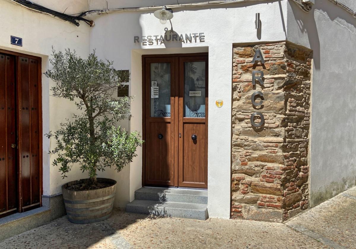 Entrada del restaurante Arco de Zafra.
