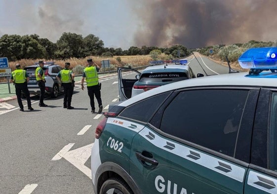 La Guardia Civil ha cortado dos carreteras entre Cáceres y Trujillo.