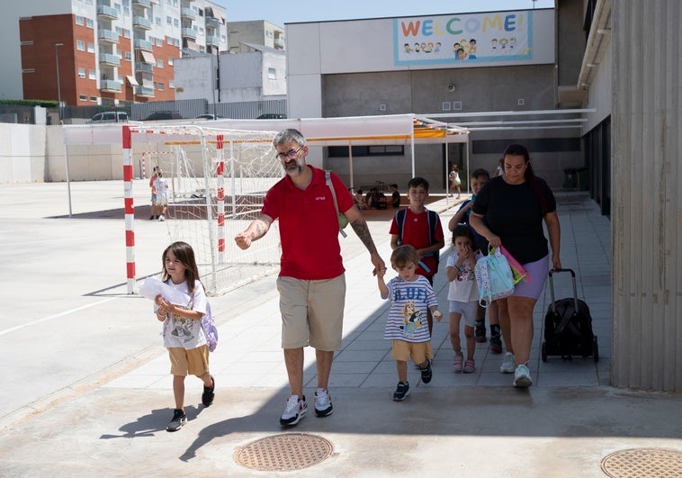 Todos los grupos políticos piden a la Junta que climatice ya los centros educativos de la región