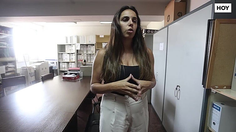Opositores extremeños de Educación: «Es agobiante enfrentarse a esto cada poco tiempo. Estudio unas cuatro horas al día y lo compagino con el trabajo, que no es fácil»