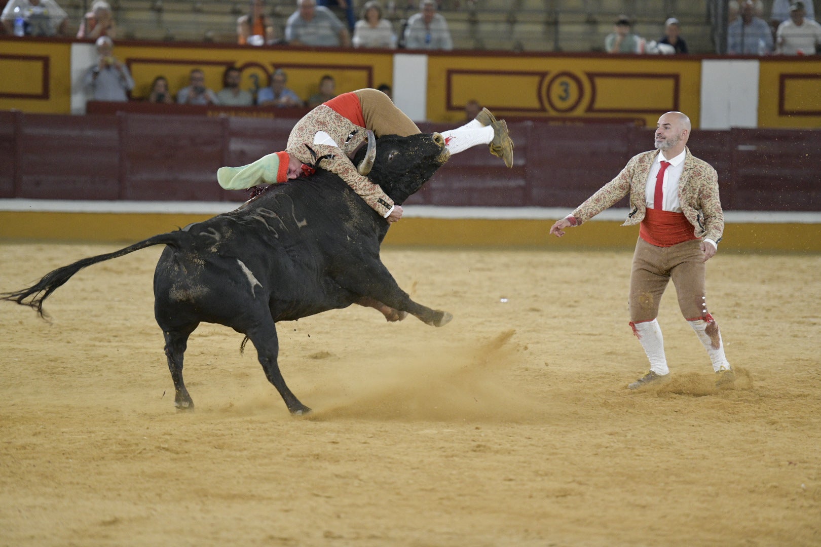 Fotos | Las mejores imágenes de la primera corrida de toros de la feria de San Juan de Badajoz 2025