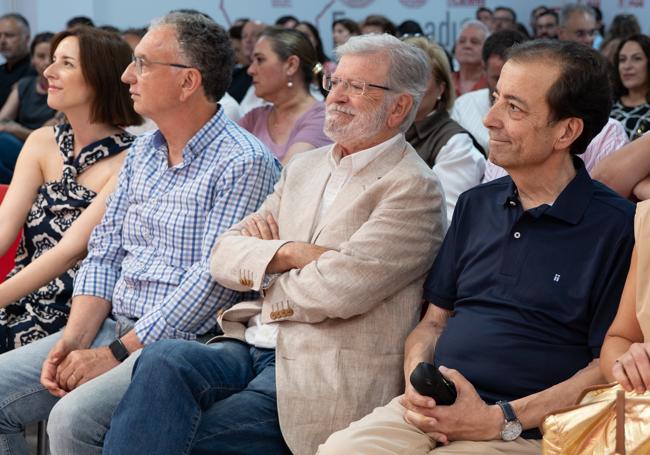 José Luis Quintana, Juan Carlos Rodríguez Ibarra y Guillermo Fernández Vara han asistido al Comité Regional del PSOE extremeño.