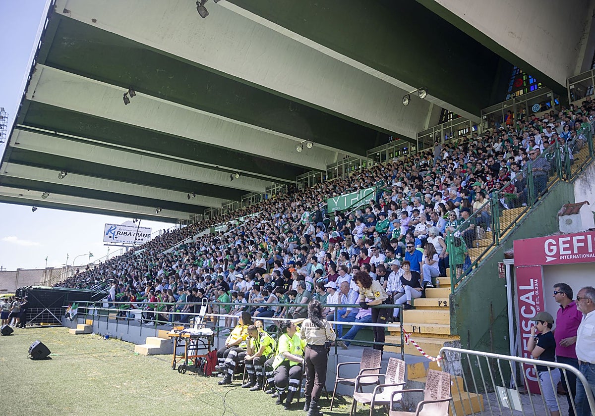 La Tribuna ya está completa, pendiente de que se liberen asientos de aquellos que no renueven su abono antes del 5 de julio.