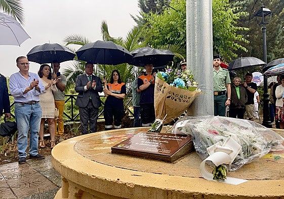 Homenaje a las víctimas del terrorismo en Cerezo, en el parque dedicada a ellas.