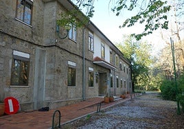 Hospedería La Serrana de Piornal, cerrada desde 2014.