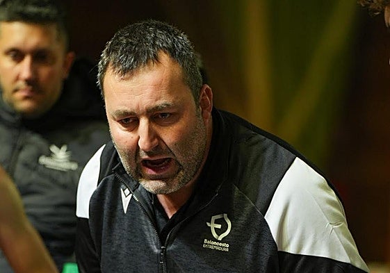 Miguel Gómez, nuevo entrenador para tercera FEB del CP Bosco.