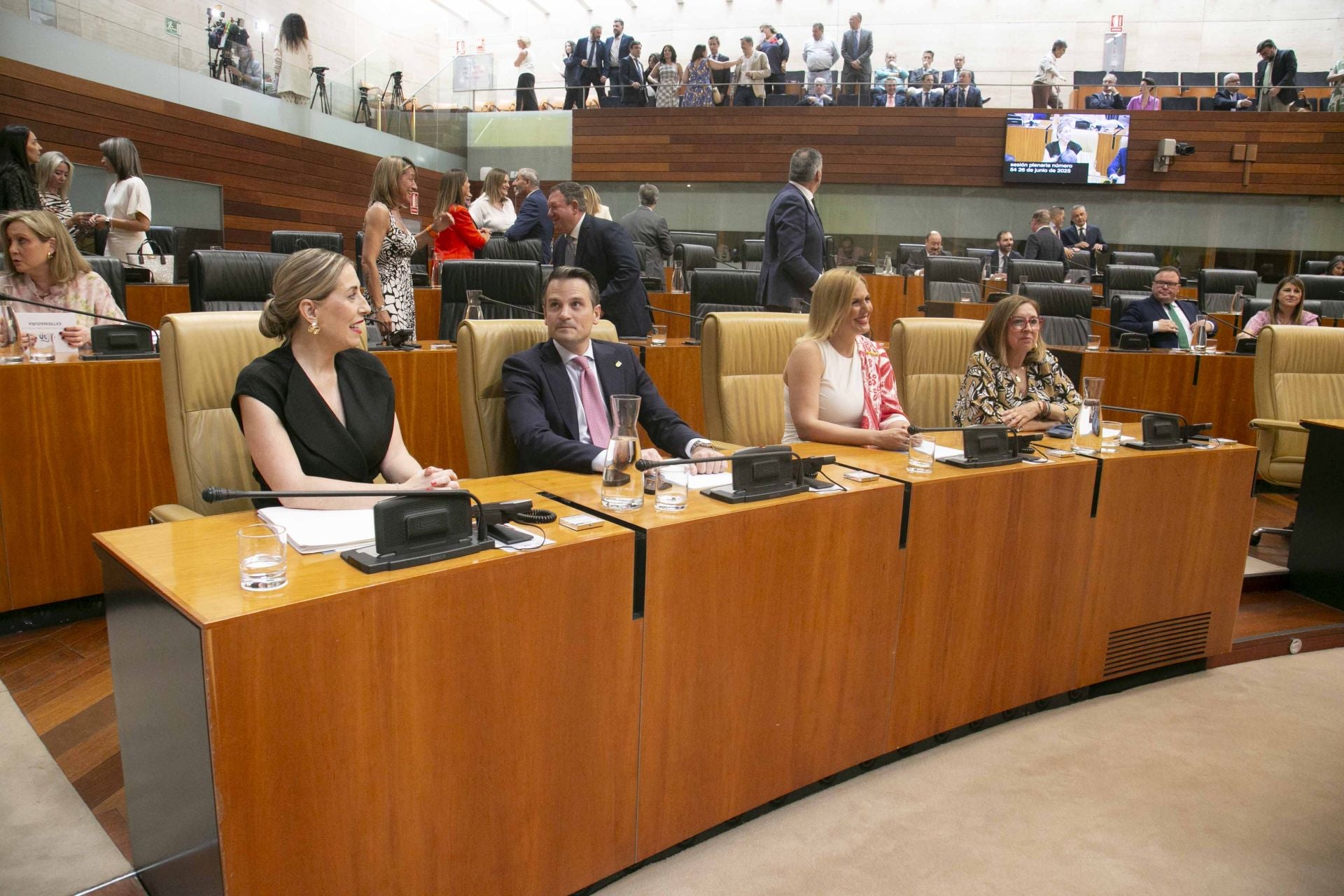 El debate sobre el estado de la región, en imágenes
