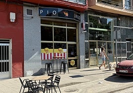 Fachada del bar Pío Lindo, uno de los establecimientos asaltados por el ladrón.