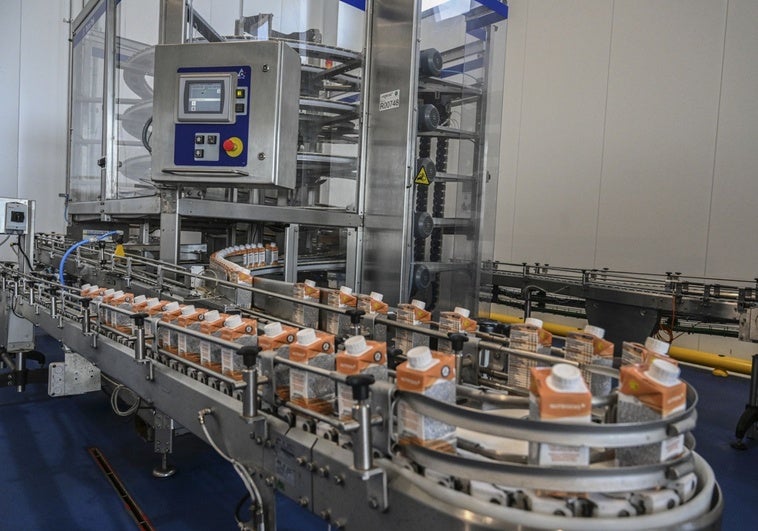 Nutrisens ya produce sus dietas líquidas desde la plataforma logística de Badajoz