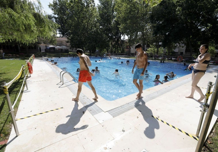 Cierra la piscina de Pinilla en Cáceres en plena ola de calor